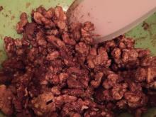 Nuts with spice mix
