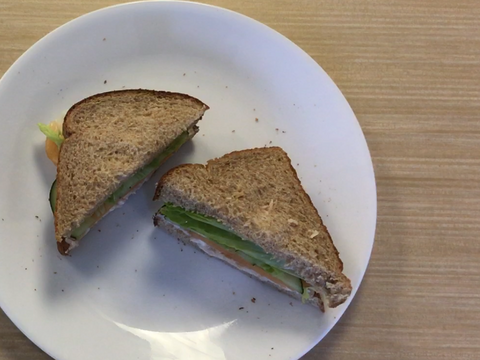 Chicken Sandwiches with Cucumbers and Cantaloupe | Diabetes | Illinois Extension | UIUC