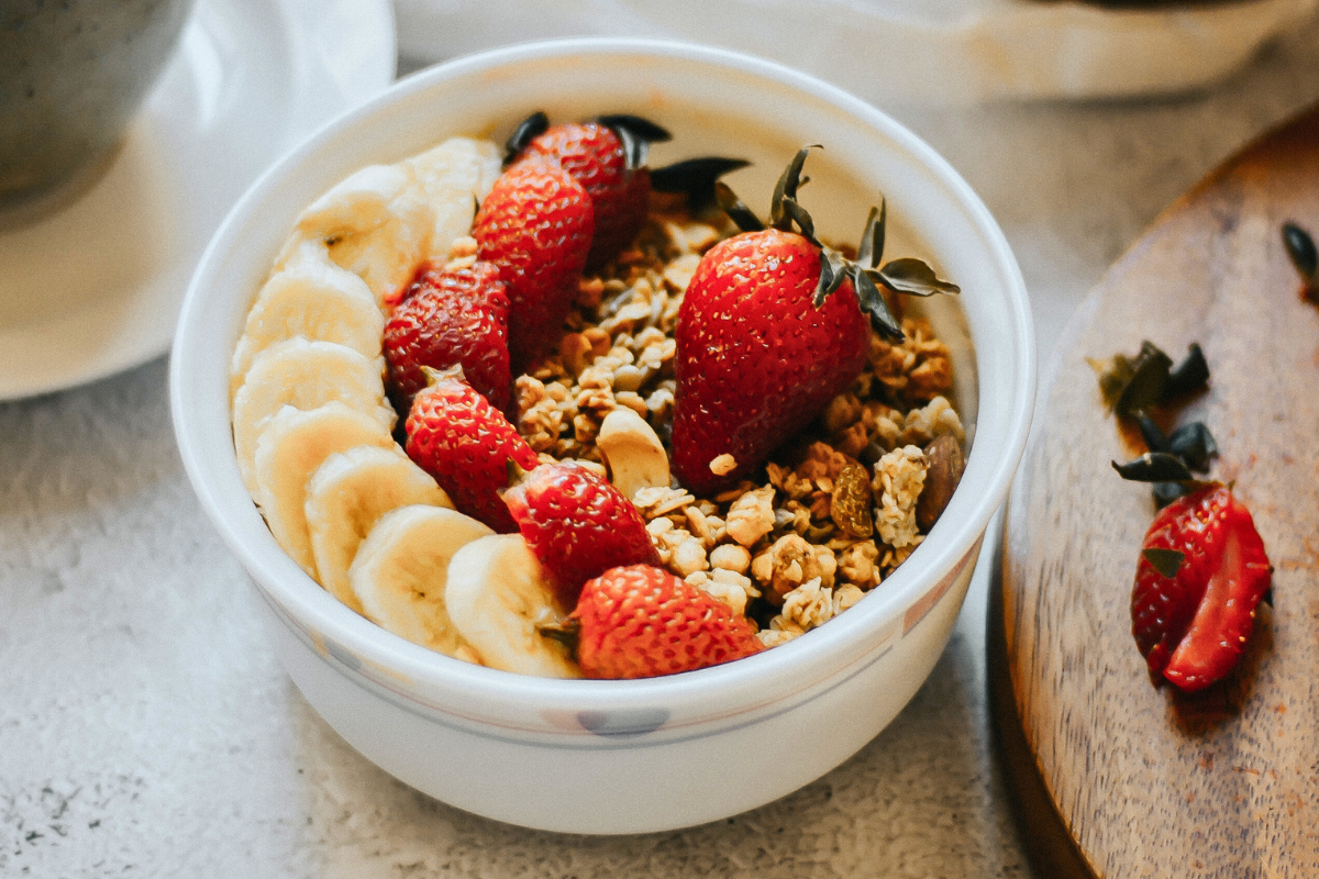 Greek Yogurt Berry Oatmeal | Serving Livingston, McLean and Woodford Counties | Illinois Extension |