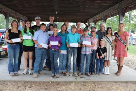 Perry County 4-H Grand Champion winners.
