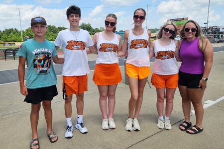 4-H members at 4-H Day with the Thrillbillies