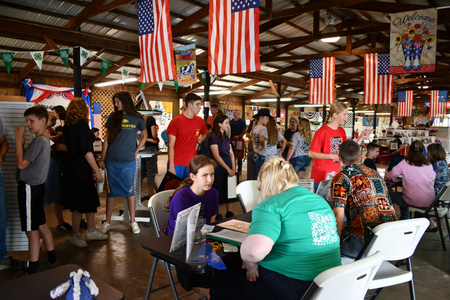 4-H'ers have their projects judged