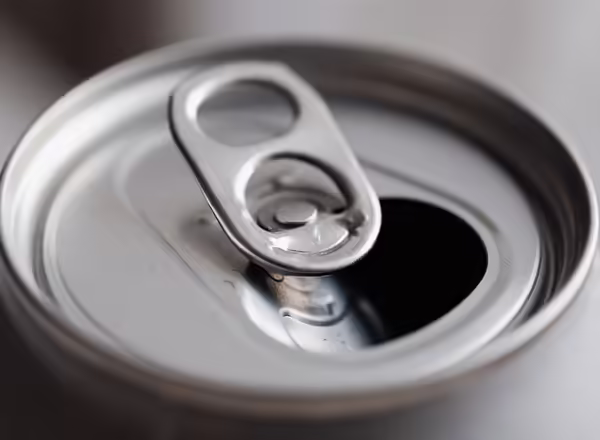 top of can of soda pop