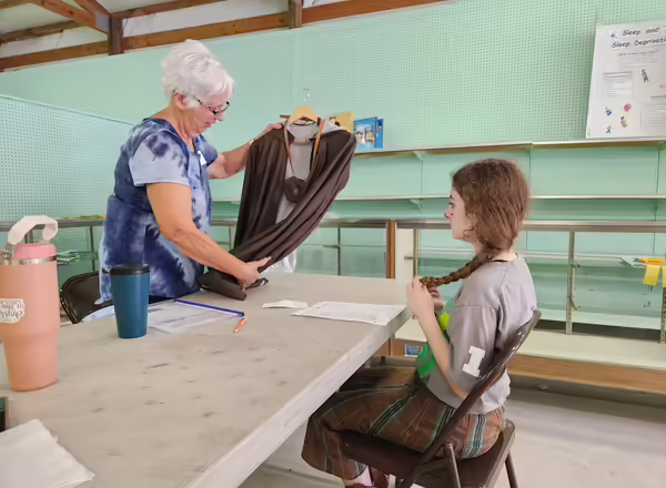 4-H member getting judged