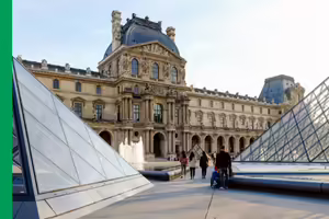 the outside of the louvre
