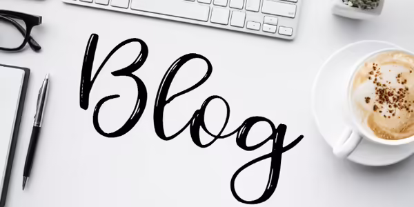 "Blog" written on a desk