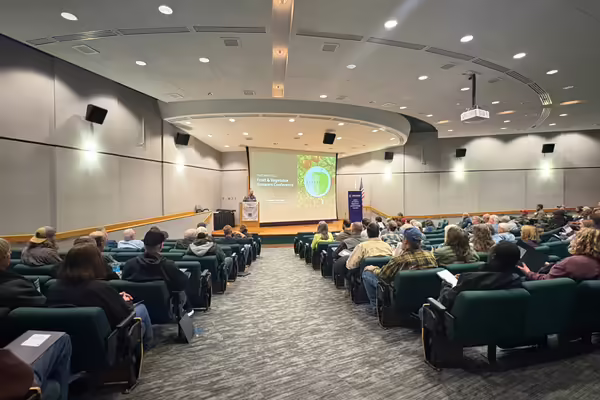 Auditorium at Stateline Fruit and Vegetable growers conference