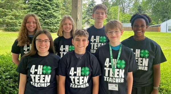 A group of teens with 4-H tshirts