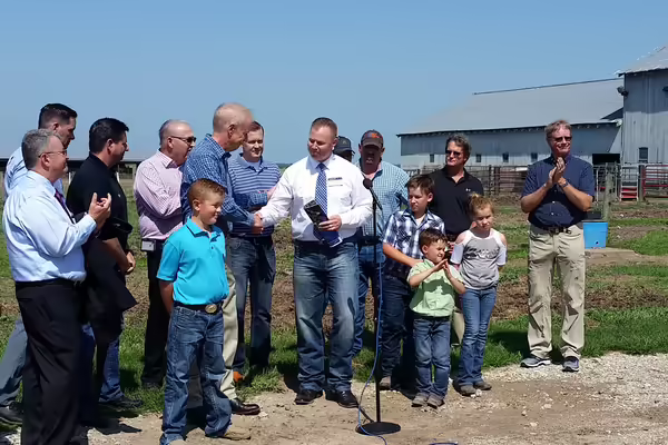 Gov. Rauner releases $5 million in grant money to U of I Extension services
