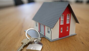 Keys and house model