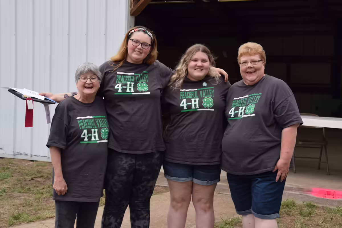 4-H family