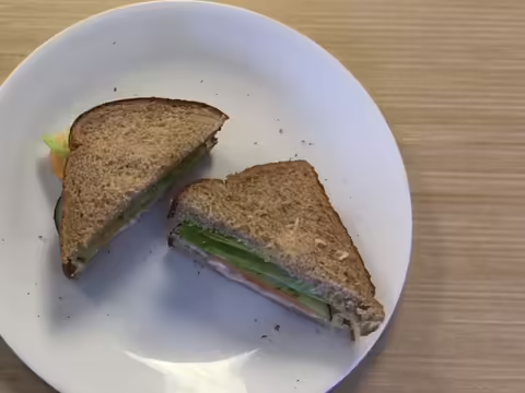 chicken cantaloupe ssandwich