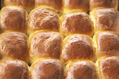 dinner rolls