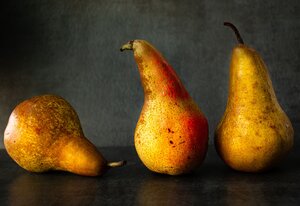 Strange shapes pears still good for use