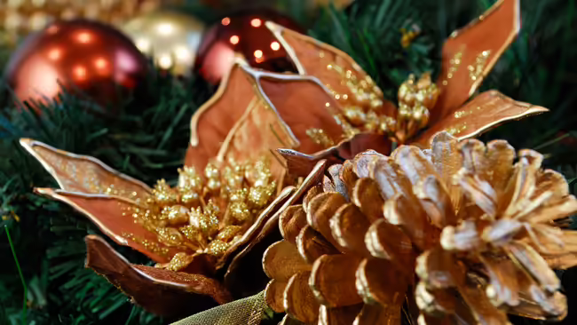 holiday floral decorations