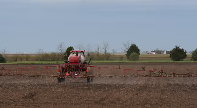 Tractor sprayer